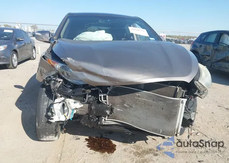 2012 Hyundai Tucson Limited z USA, uszkodzony, nr VIN KM8JU3ACXCU421378